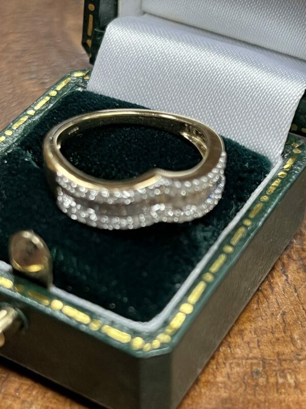 9ct gold diamond wishbone ring - Image 6