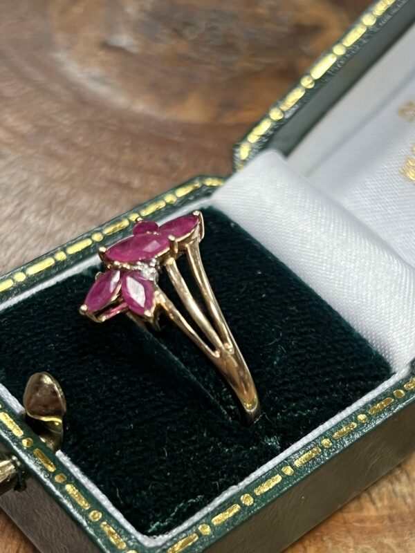 9ct gold ruby and diamond organic ring - Image 4
