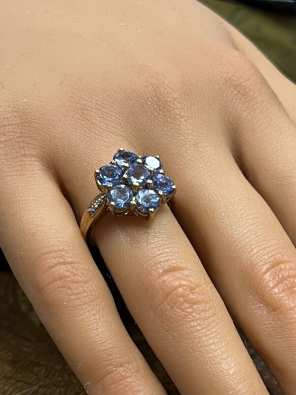 9ct gold amethyst cluster ring
