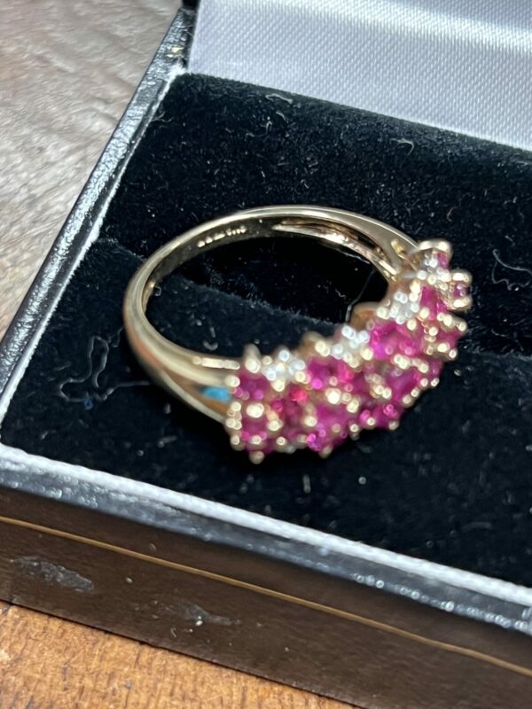 9ct gold tourmaline and diamond cluster ring - Image 7