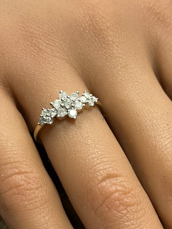 9ct gold snowflake diamond ring