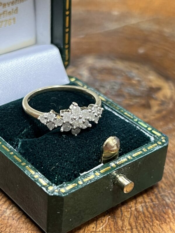 9ct gold snowflake diamond ring - Image 6