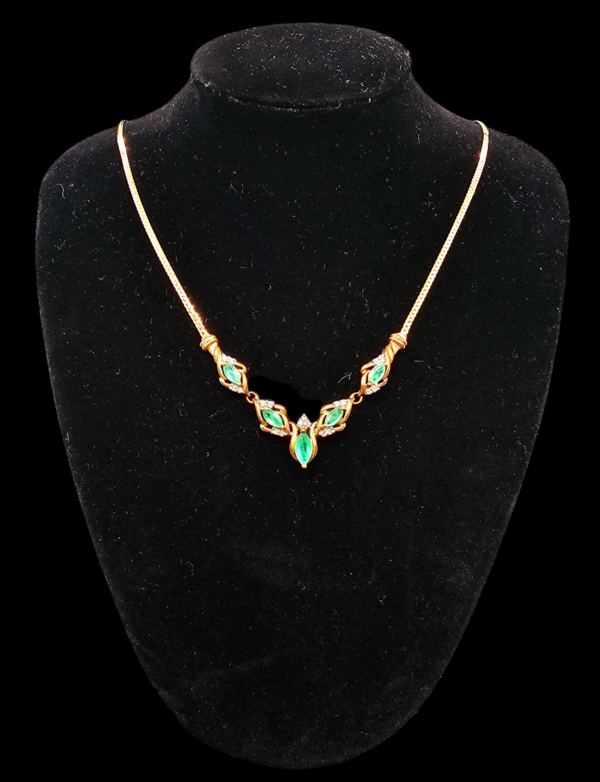 Emerald scroll necklace - Image 9