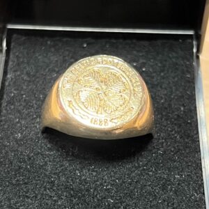 Vintage 9ct gold Celtic football club ring