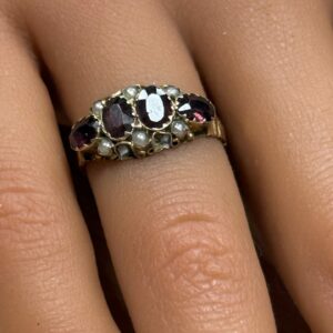 Antique garnet and seed pearl ring 9ct