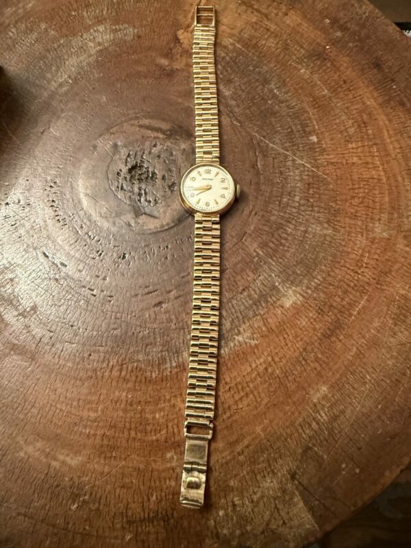 Ladies 9ct gold Waltham watch - Image 2