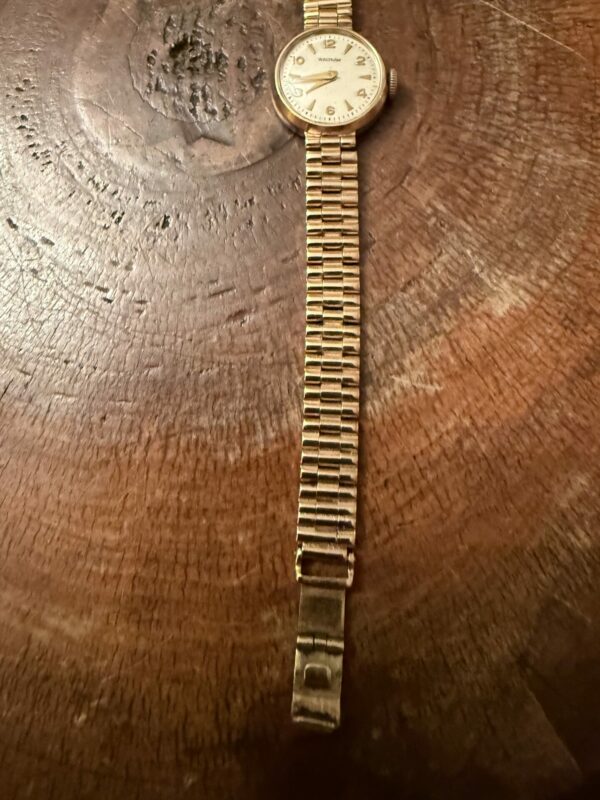 Ladies 9ct gold Waltham watch - Image 4
