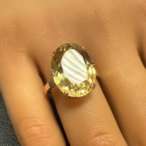 Large citrine set 9ct gold ladies ring