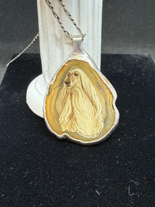 Sue lovatt hand painter agate pendant - Image 4