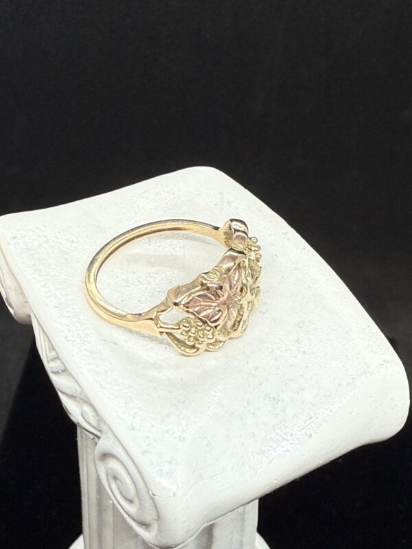 Vintage black hills 10ct gold ring - Image 4