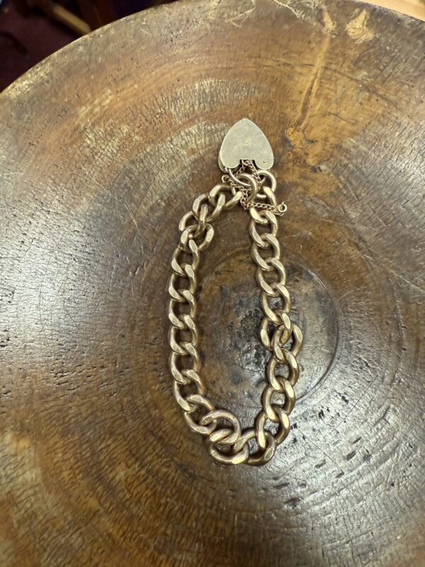 9ct gold antique padlock curb bracelet - Image 4
