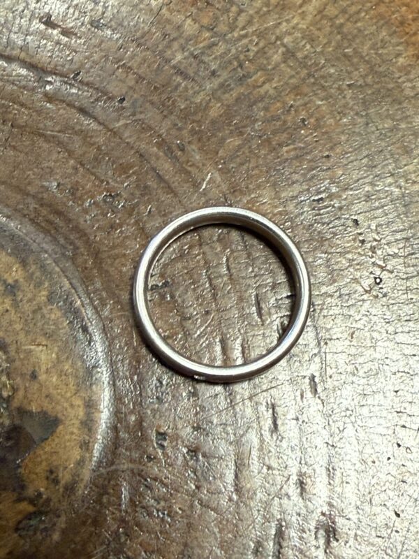 Platinum diamond set band - Image 4