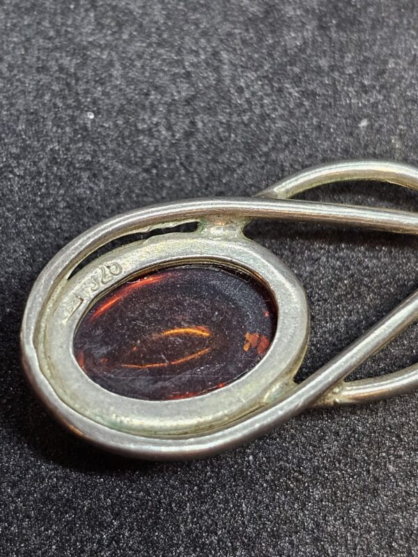Silver Amber Pendant - Image 3