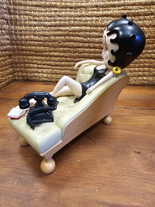 Betty Boop on Chaise Lounge - Image 2