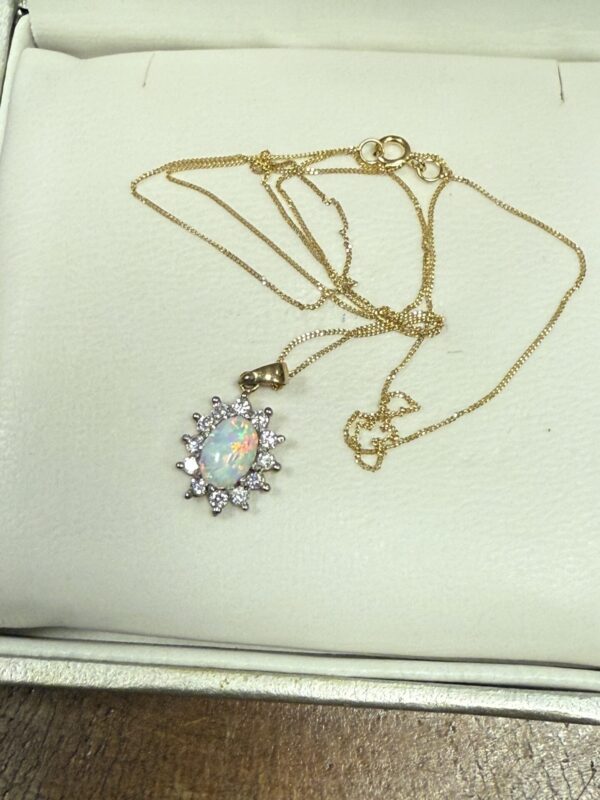 9ct gold opal and cz set pendant and chain - Image 3