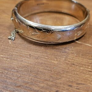 9ct Gold Bangle