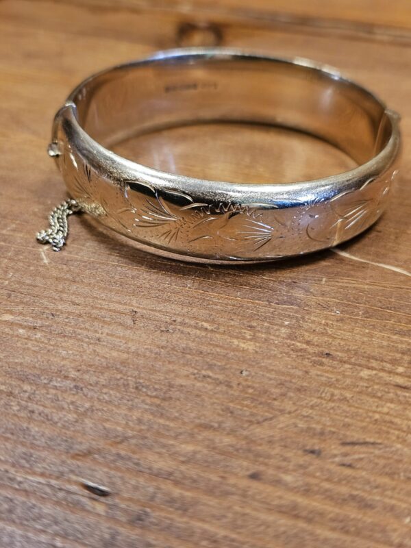 9ct Gold Bangle