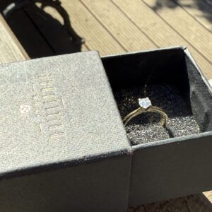 9ct gold diamond .25 solitaire ring
