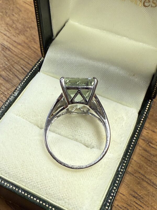 Green amethyst ladies 9ct gold ring - Image 6