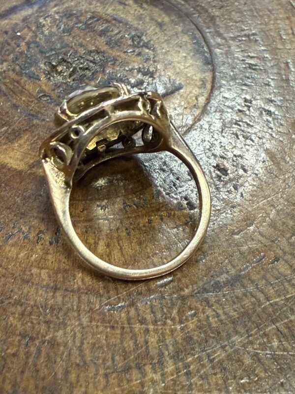 9ct gold and citrine ladies dress ring - Image 4