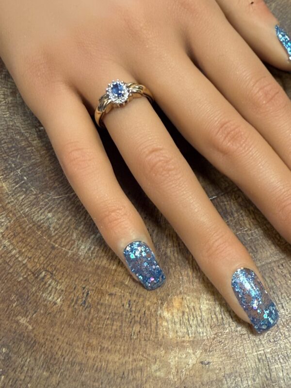 9ct gold diamond and sapphire ladies ring - Image 2