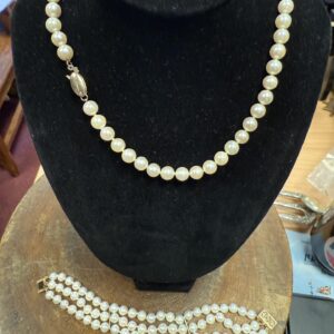 Ips pearl necklace 14ct clasp