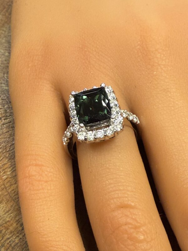 14ct white gold diamond and tourmaline ladies ring - Image 3