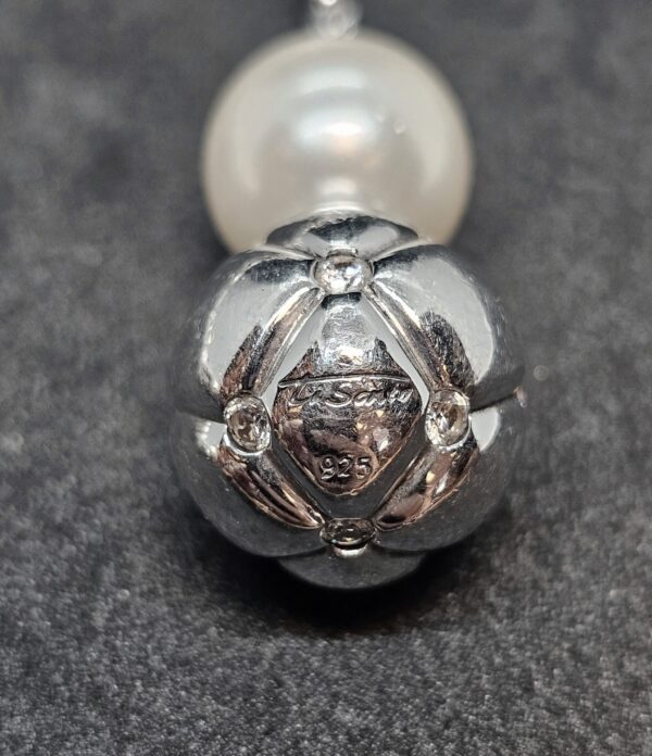 Silver and White statement necklace - Image 3