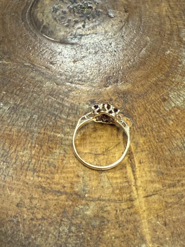 9ct gold Ladies garnet cluster - Image 5
