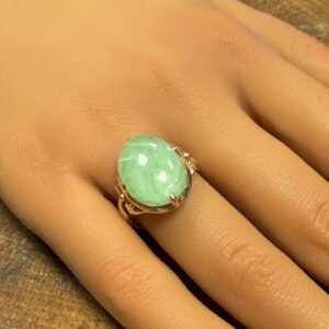14ct gold vintage jade ladies ring