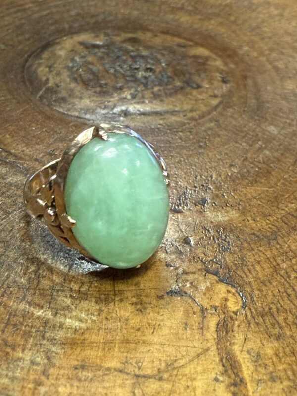 14ct gold vintage jade ladies ring - Image 3