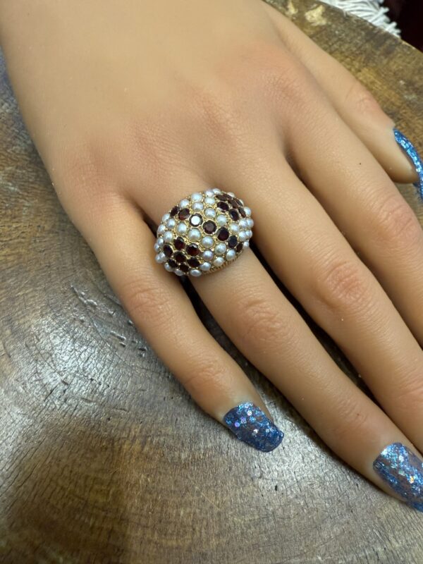 Large showstopper garnet and seed Pearl 9ct gold ring