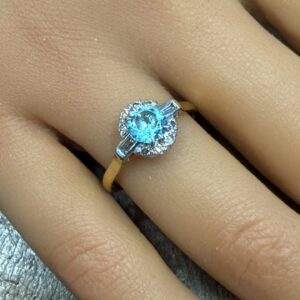 Topaz and diamond 18ct gold ring