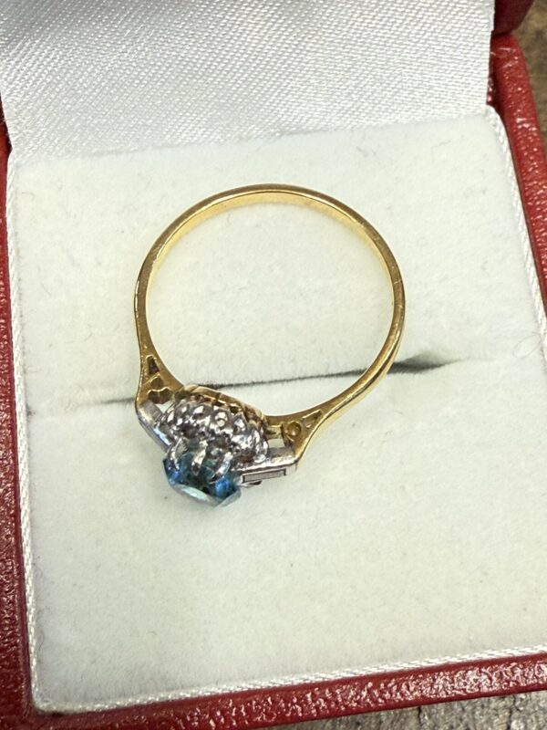 Topaz and diamond 18ct gold ring - Image 5