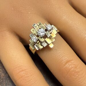 18ct gold and diamond modernist ring