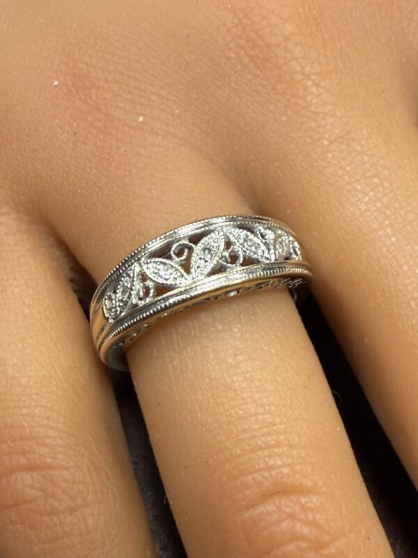 9ct gold ladies diamond set pierced floral band