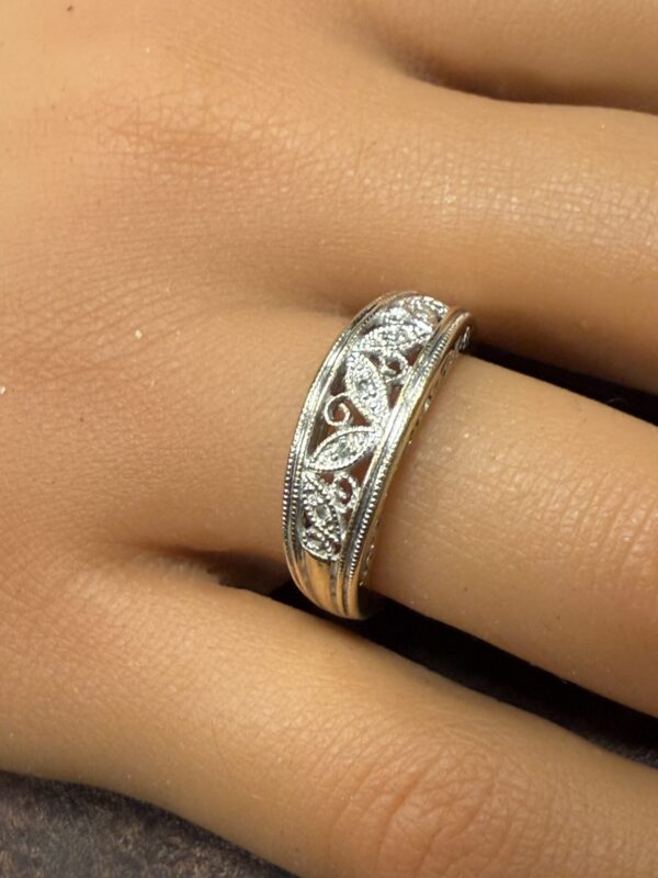 9ct gold ladies diamond set pierced floral band - Image 2