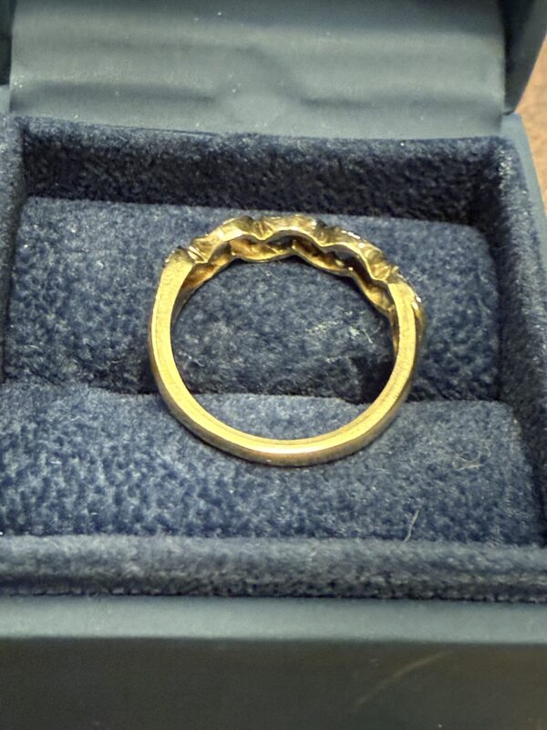 Diamond and sapphire ladies 9ct band - Image 4