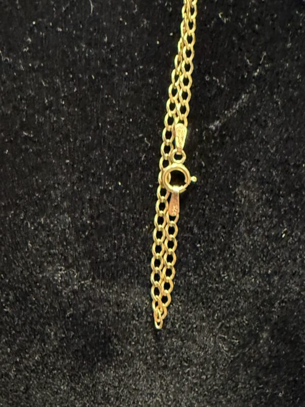 9ct gold and jade pendant with curb chain - Image 3