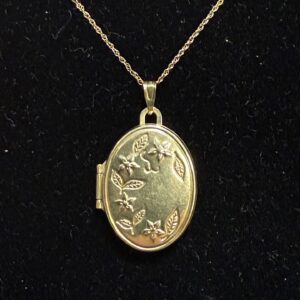 9ct gold locket and chain
