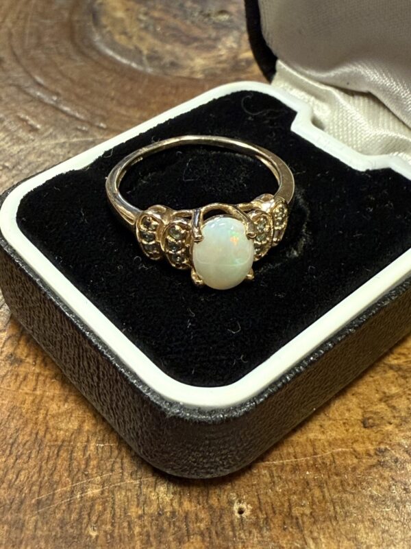 9ct gold opal ladies dress ring - Image 5