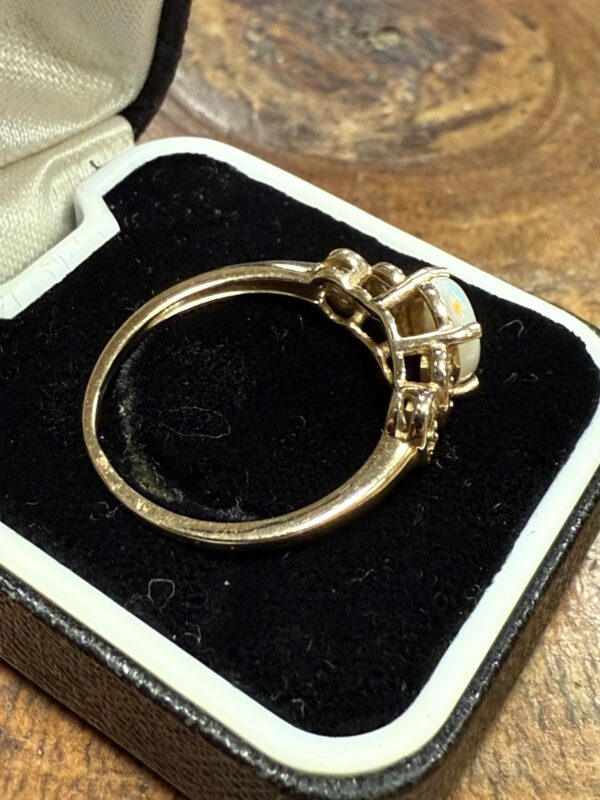 9ct gold opal ladies dress ring - Image 6