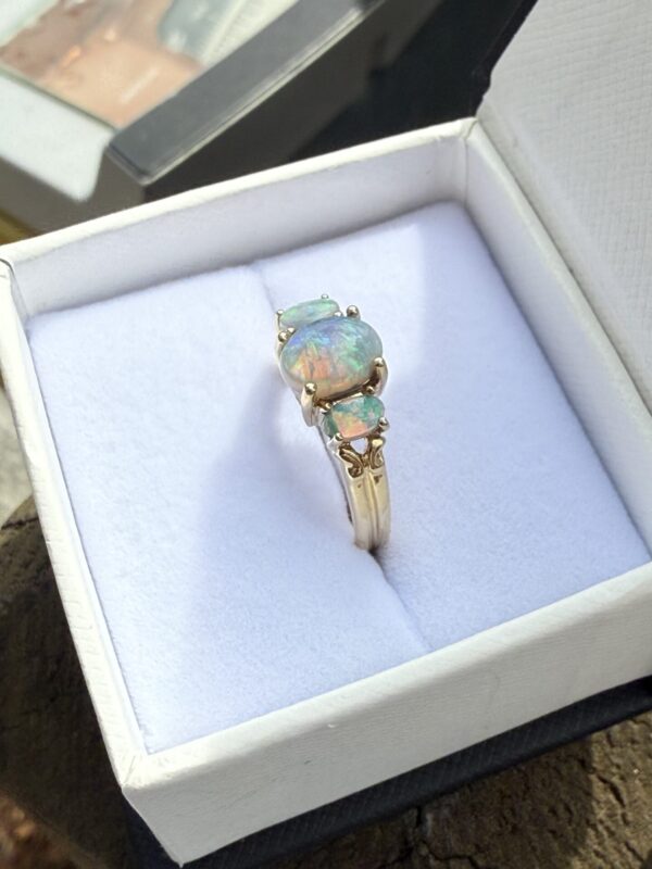 Fire Opal 9ct gold trilogy ring - Image 3