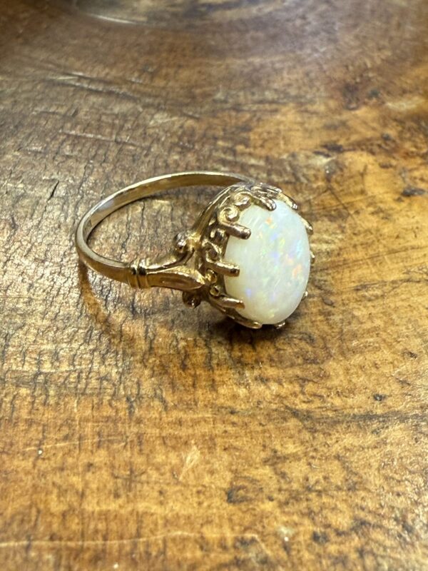 Vintage 9ct gold and opal ring - Image 3