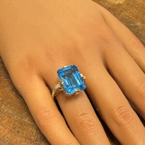 Topaz and diamond 9ct gold ring