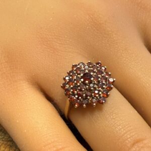 Vintage garnet cluster 9ct gold ring