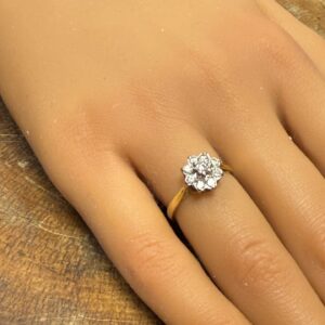 18ct gold and diamond posey ring