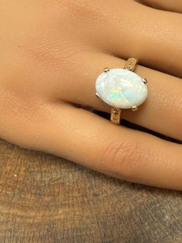 Vintage 9ct gold and fire opal ring - Image 2
