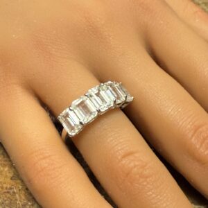 9ct gold white topaz ladies ring