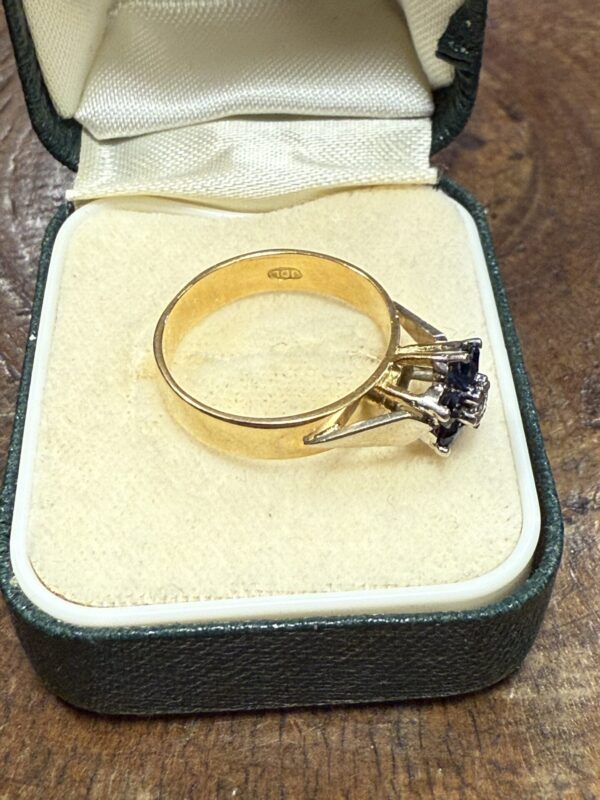 18ct gold sapphire and diamond ladies ring - Image 7